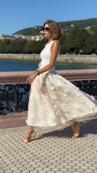 Giselle® | White Midi Skirt